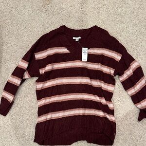American Eagle Outfitters Burgundy and Pink V-Neck Sweater